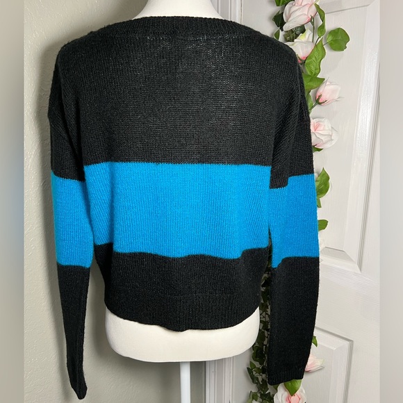 🌷Aeropostale crew neckline sweater - Picture 3 of 5